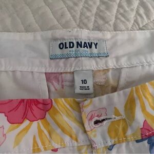 Old Navy Shorts. Size 10. Great condition.